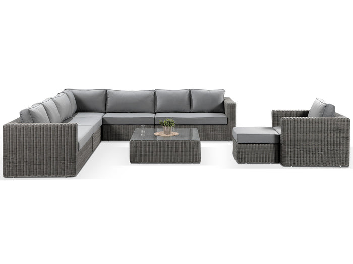 Luxurious Rattan Outdoor Furniture for your Garden