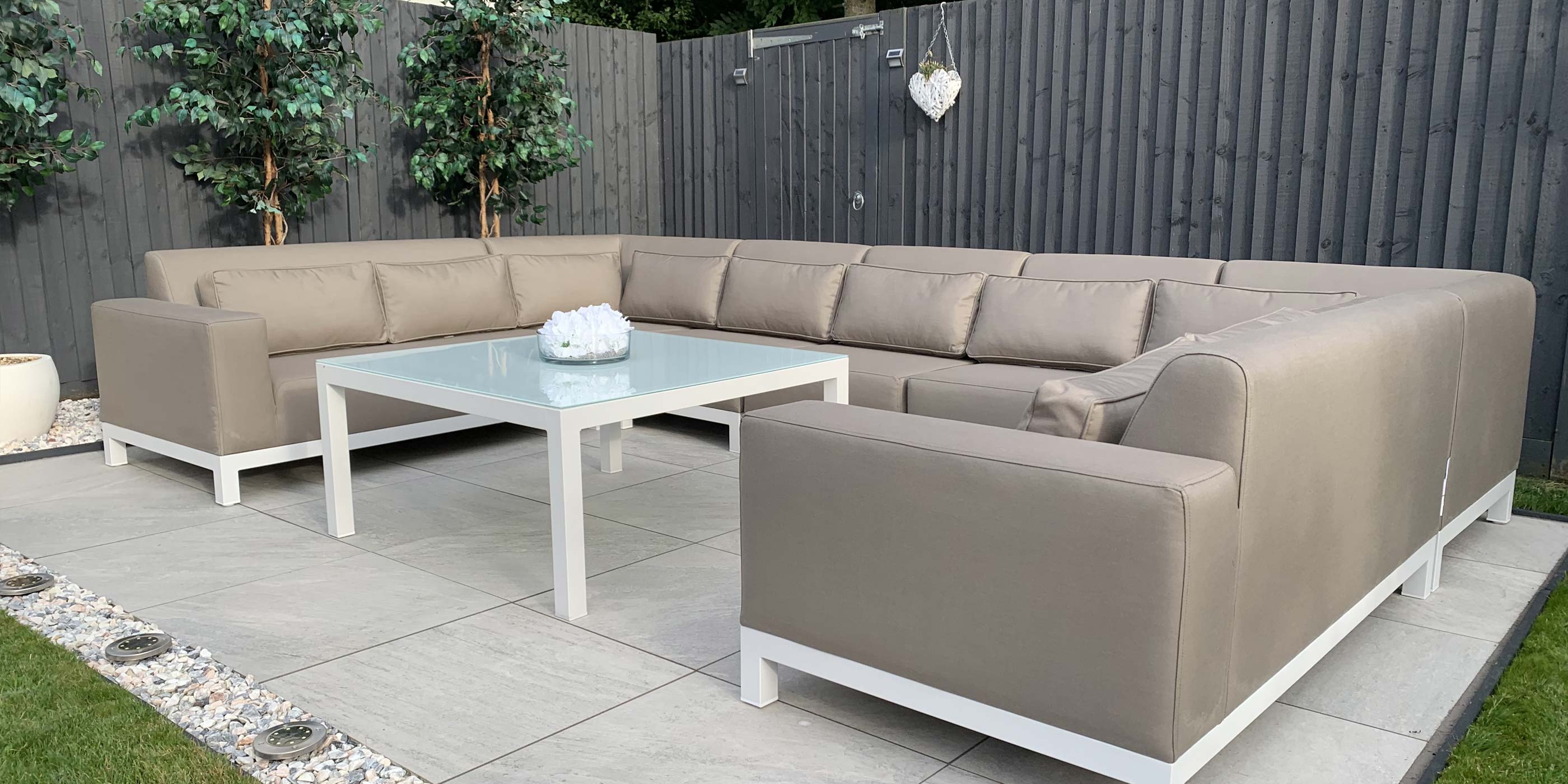 Modern And Minimalistic Minimo Outdoor Sofa Set | Alexander Francis