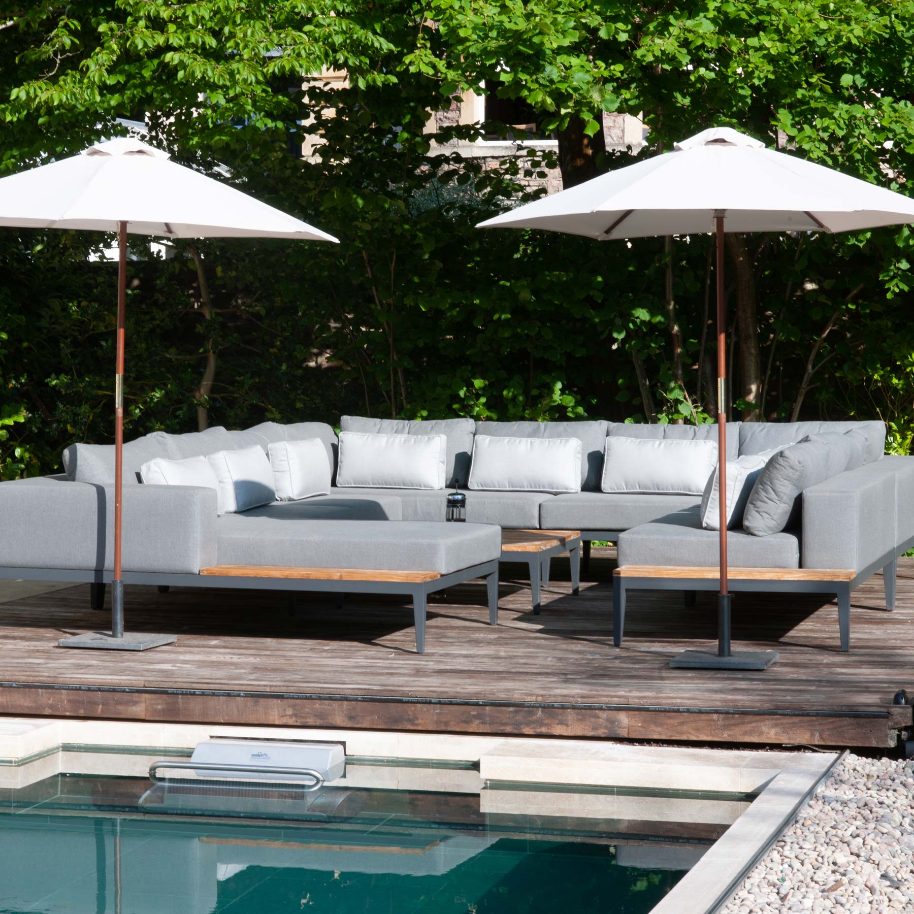 Moderno Poolside Outdoor Sofa Set | Alexander Francis