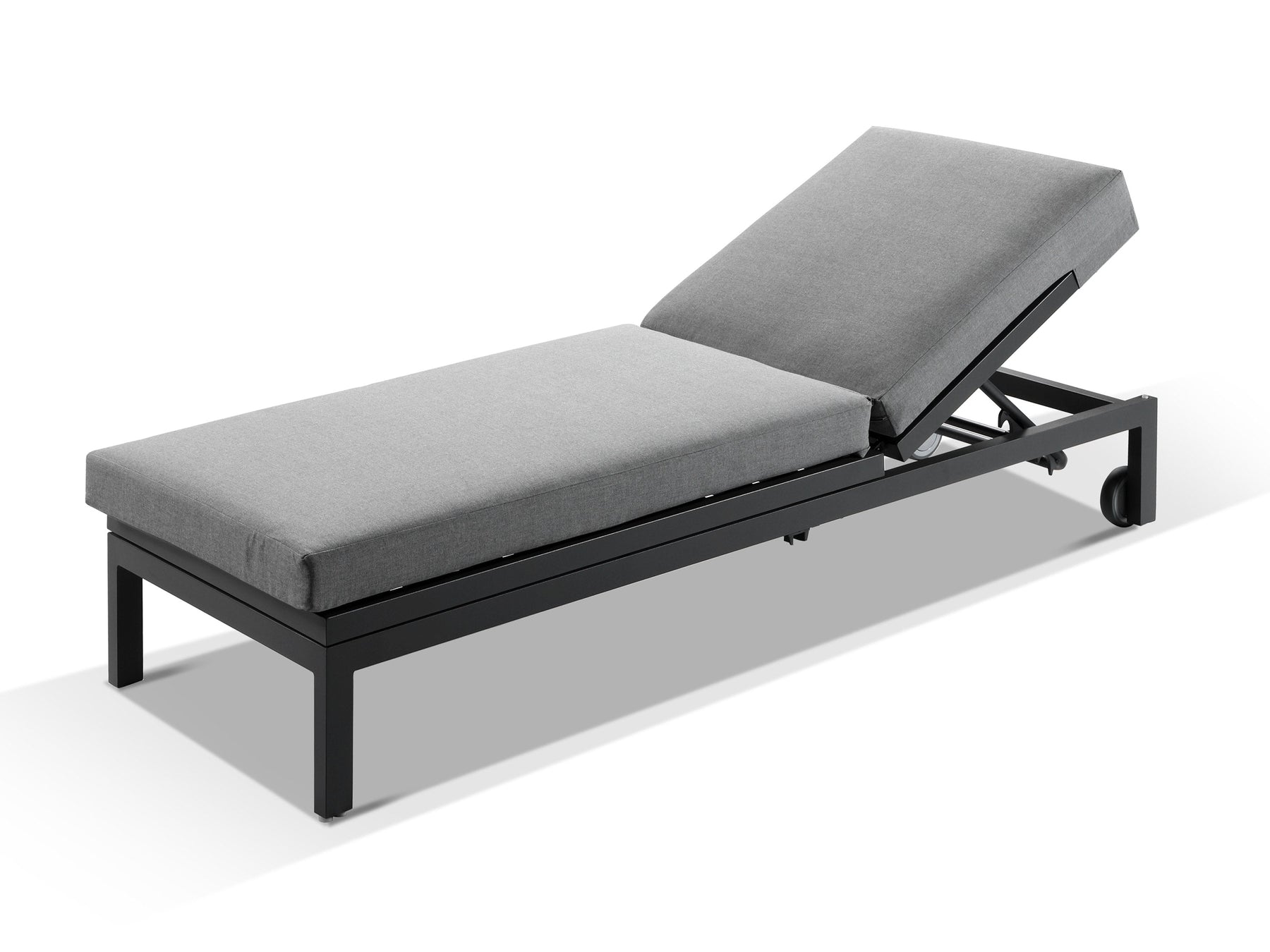 Alexander Francis Garden Furniture Moderno Sunlounger Winter Covers
