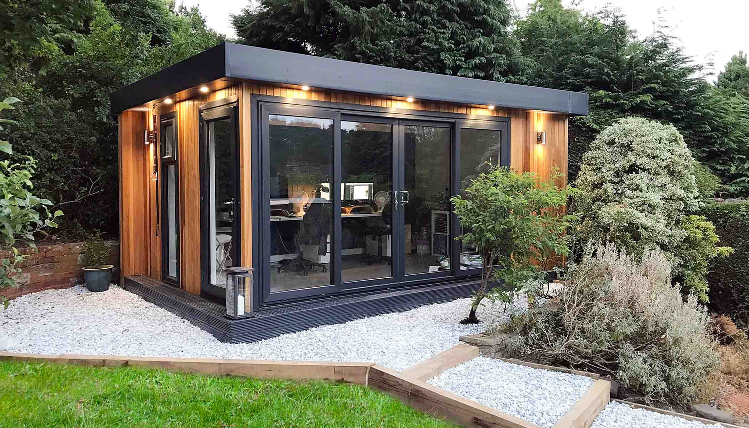 How to create a luxury garden room