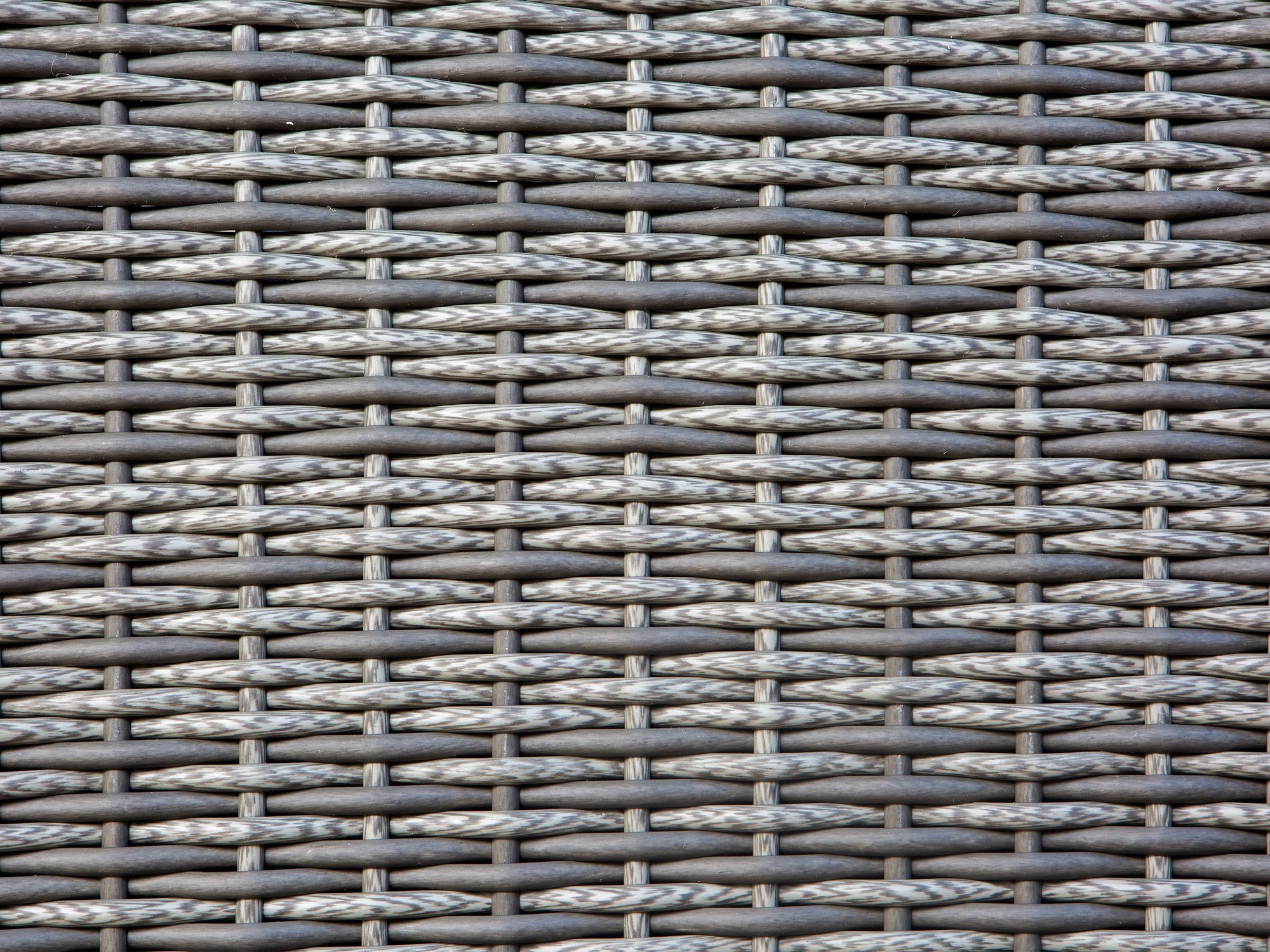 7 Tips for Buying Rattan Garden Furniture