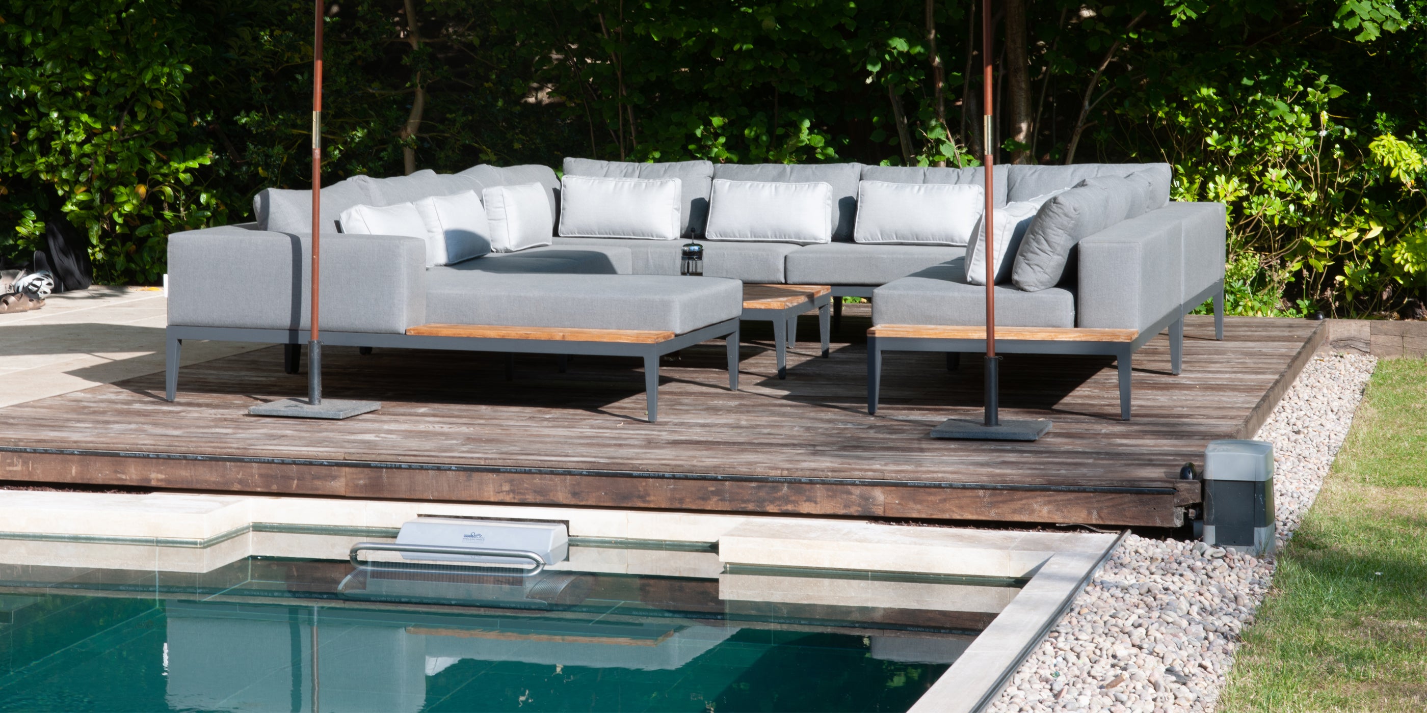 Moderno Outdoor Sofa Set | Alexander Francis