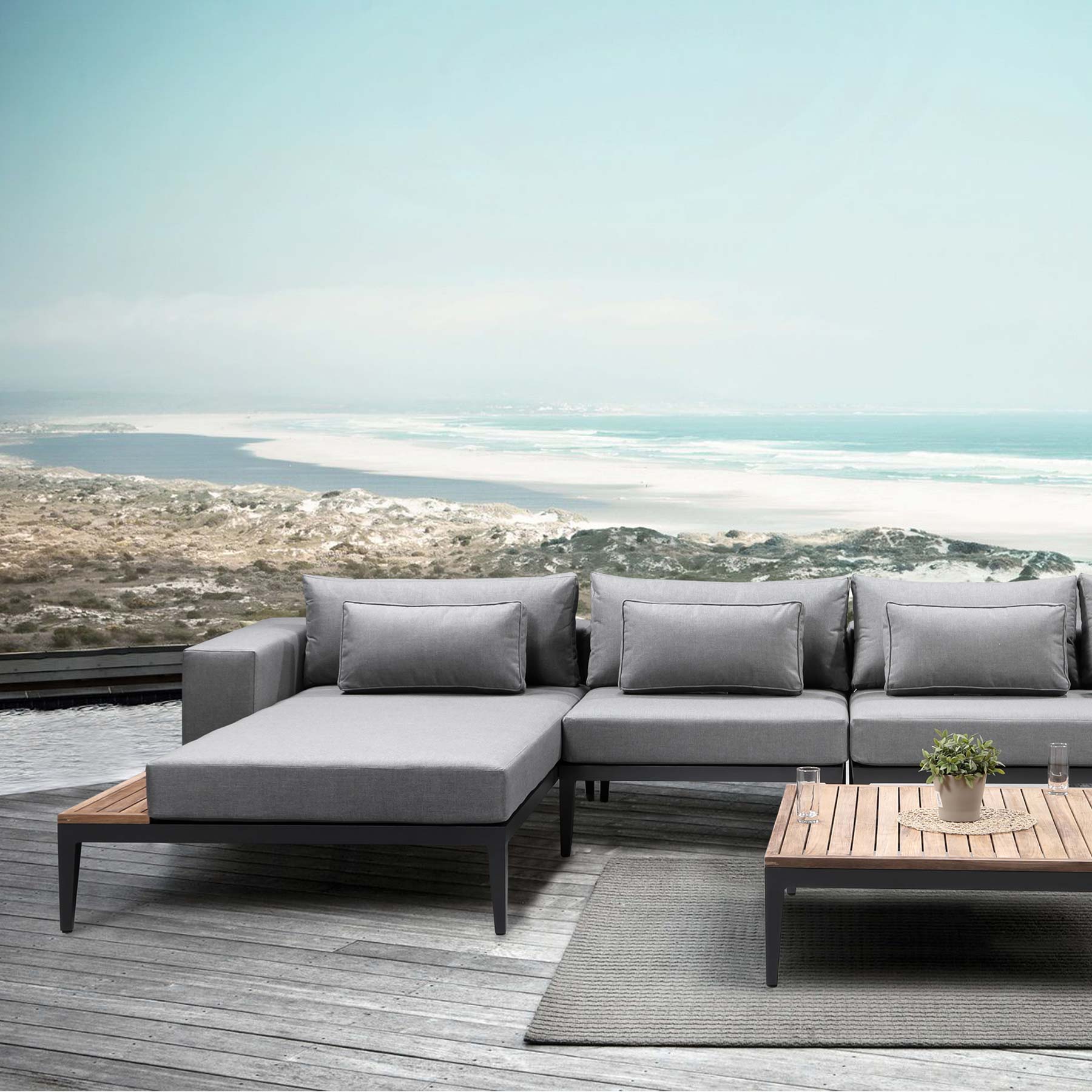 Moderno Outdoor Sofa | Alexander Francis